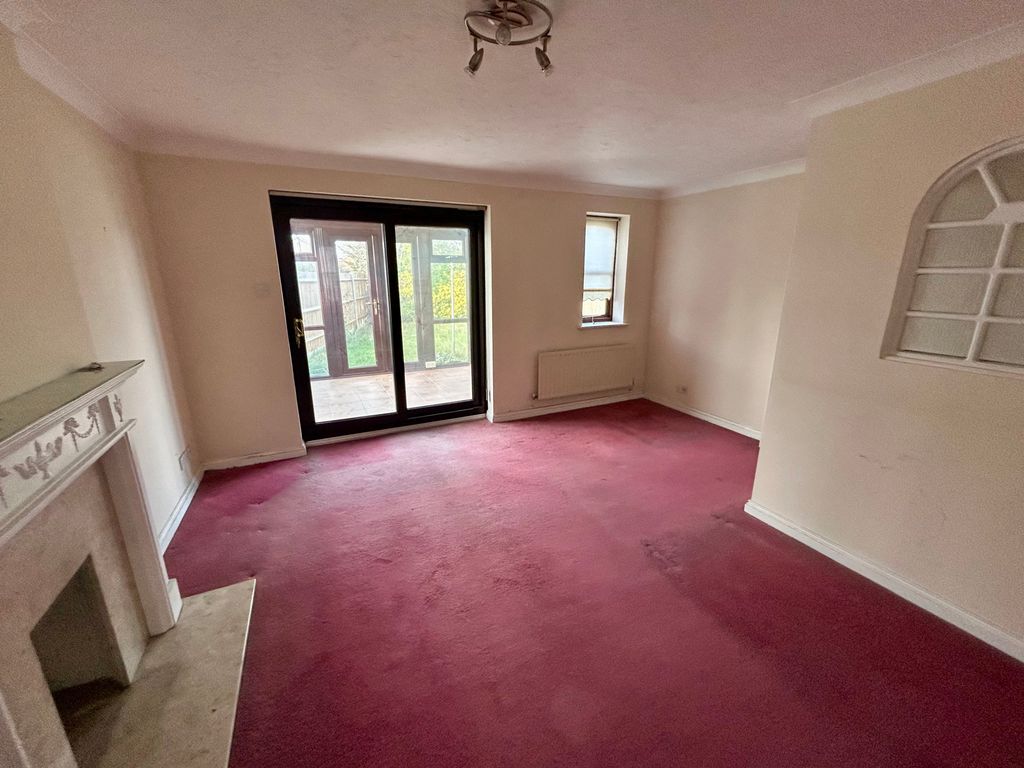 Property photo 2 of 14