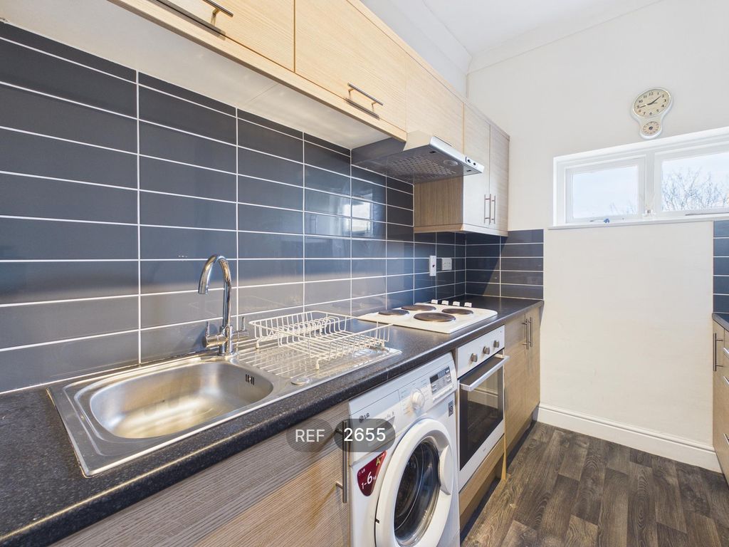 Property photo 2 of 18 Kitchen