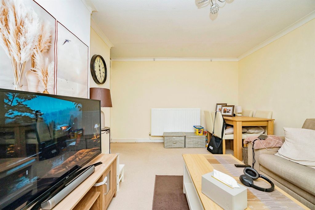 Property photo 3 of 14
