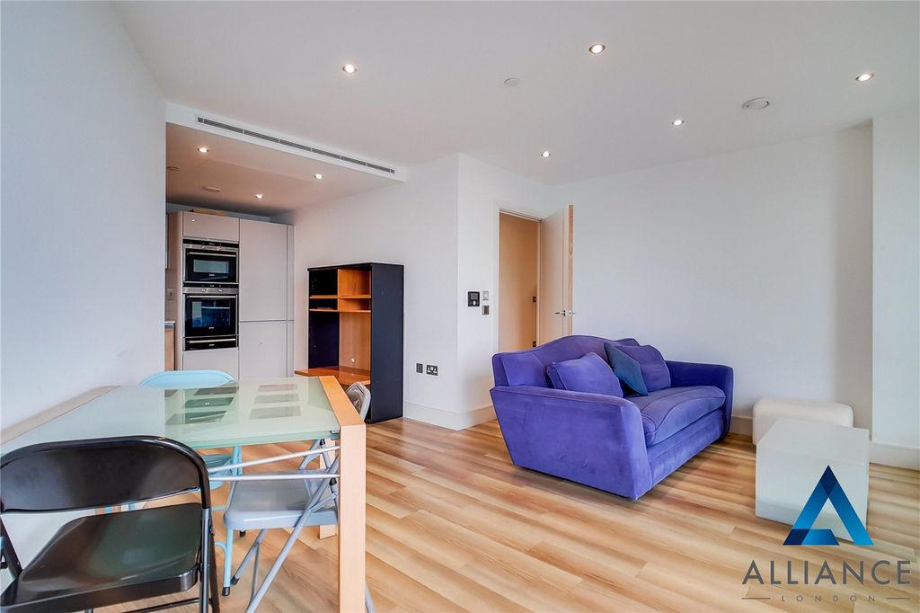 Property photo 3 of 17 Picture No. 26