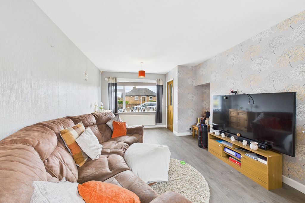 Property photo 2 of 9 Living Room