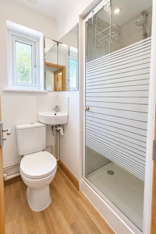 Property photo 3 of 4 Bathroom