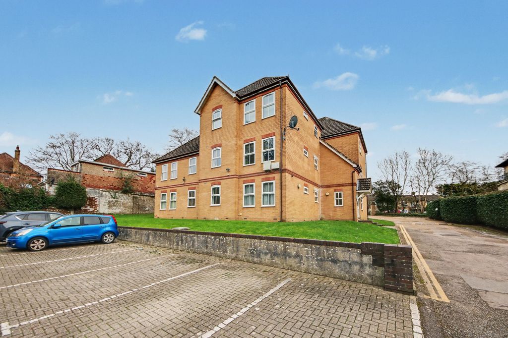 Property photo 3 of 11