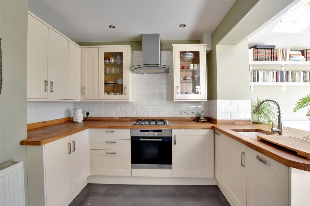 Property photo 3 of 21 Picture No. 02