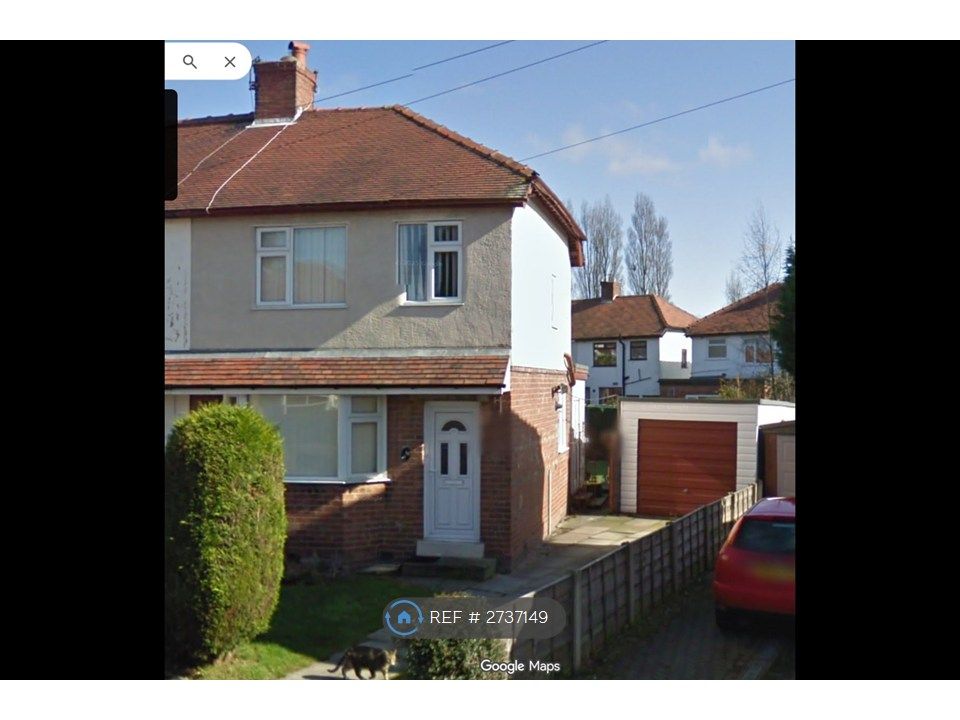 Property photo 1 of 19 Semi Detached With Parking And Garden.