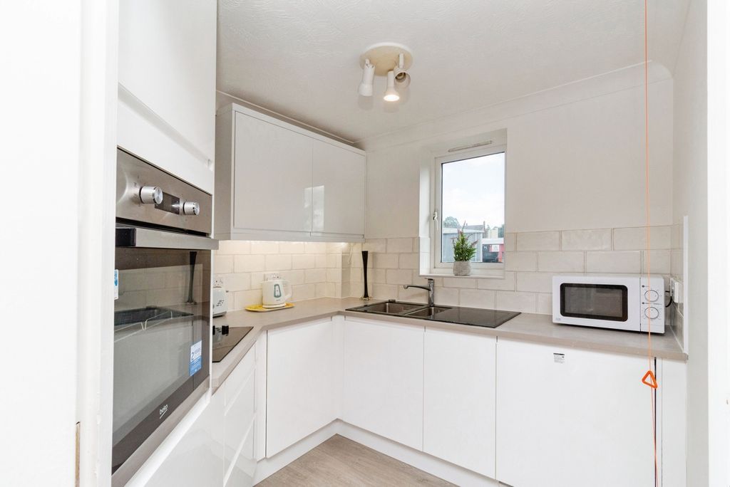 Property photo 1 of 12 Kitchen