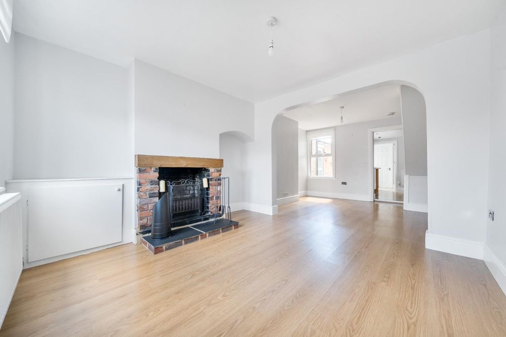 Property photo 2 of 17 1484072-14-6A4650F9548Cb.Jpg