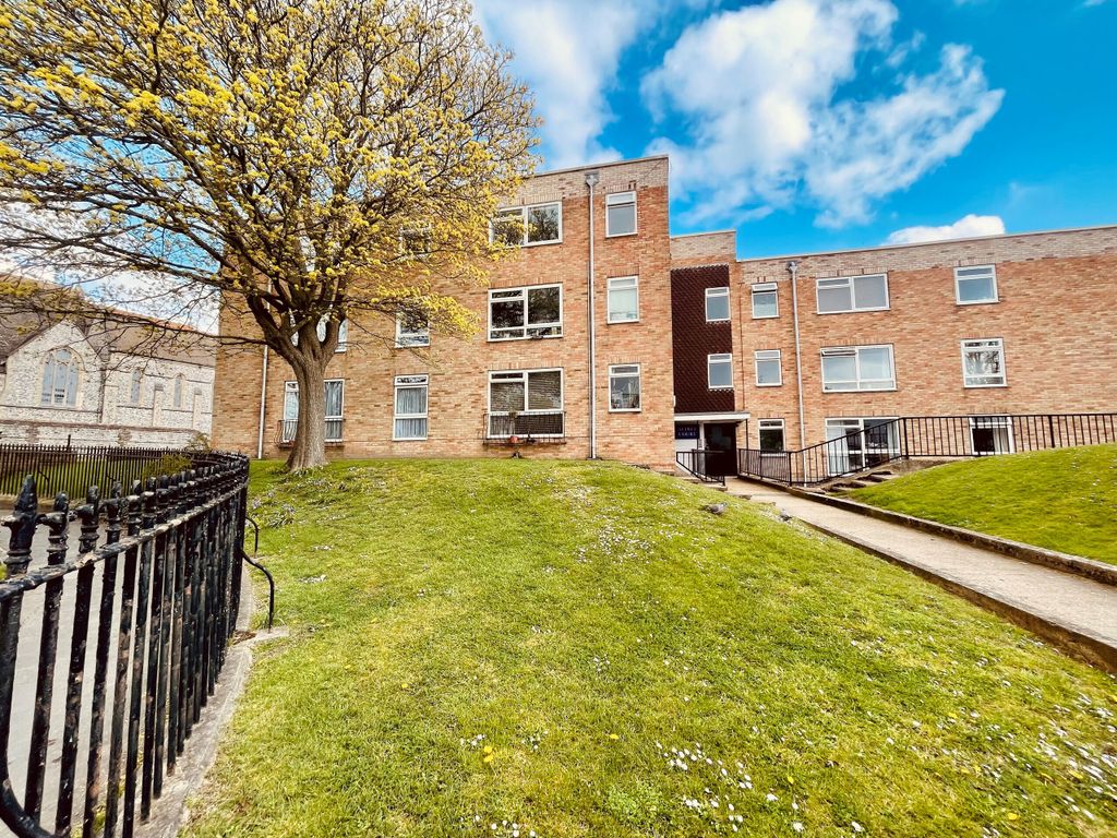 Property photo 1 of 9 1