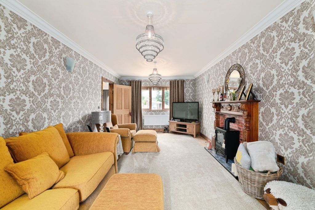 Property photo 2 of 20 Pbox-Img.Jpg
