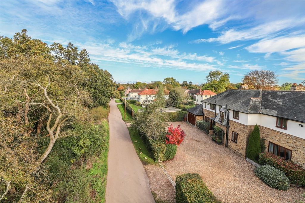 Property photo 3 of 31 2_60273.Jpg