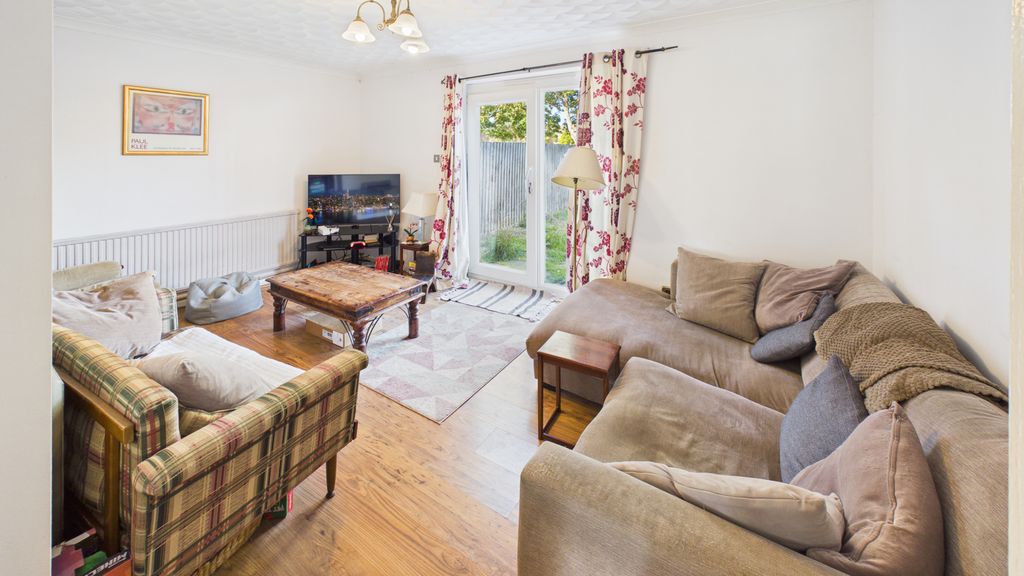 Property photo 2 of 11