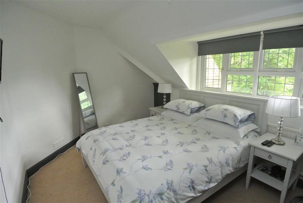 Property photo 3 of 7 Bedroom 1.Jpg