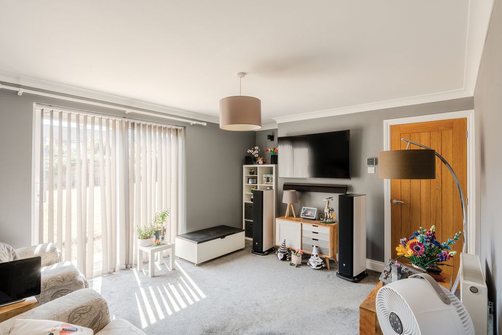 Property photo 3 of 17 3