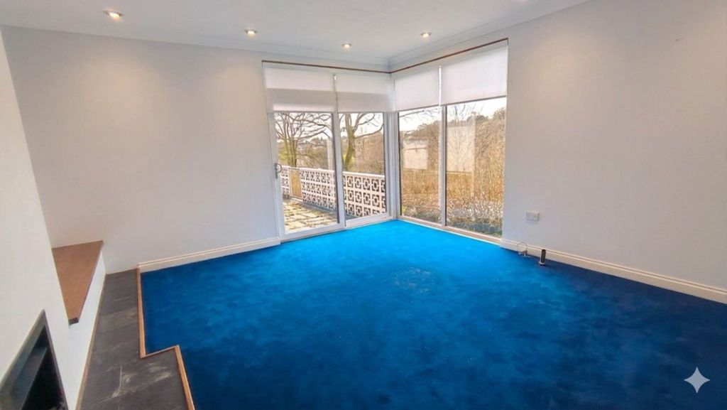 Property photo 3 of 24