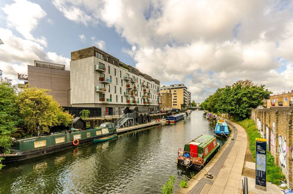 Property photo 2 of 11