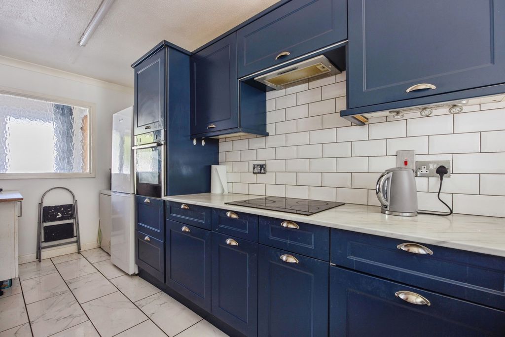Property photo 3 of 15 Pbox-Img.Jpg