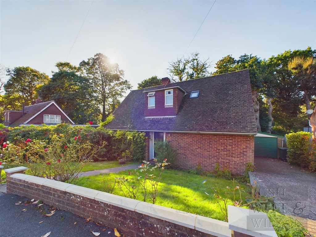 Property photo 1 of 28