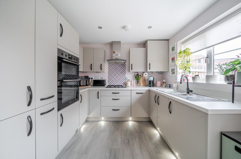 Property photo 2 of 21 1508676-6-1A01422...