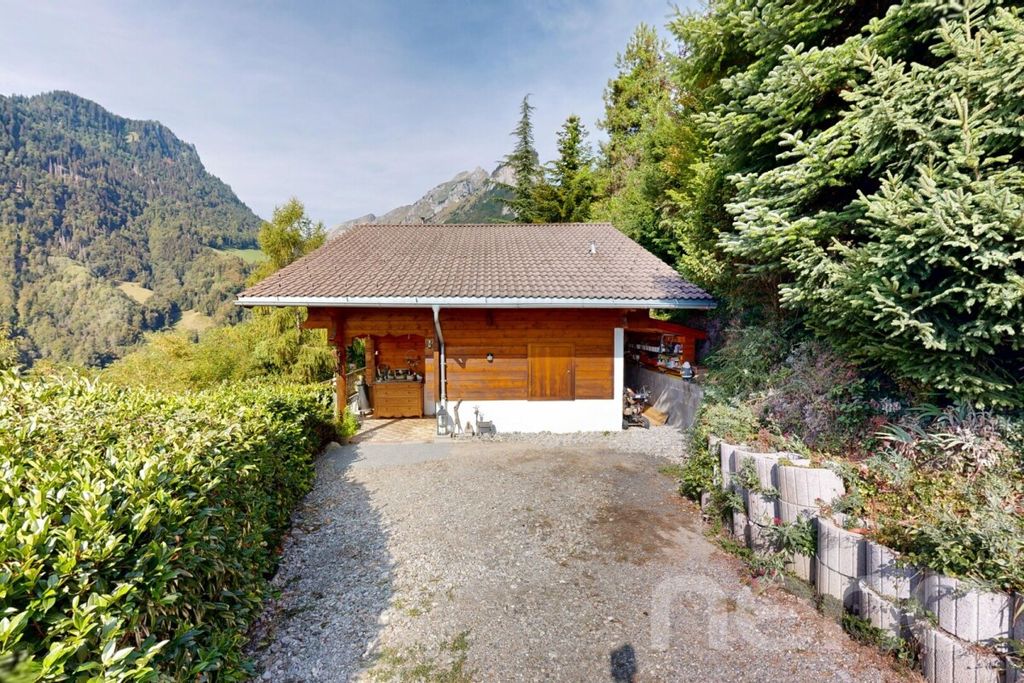 Property photo 2 of 12