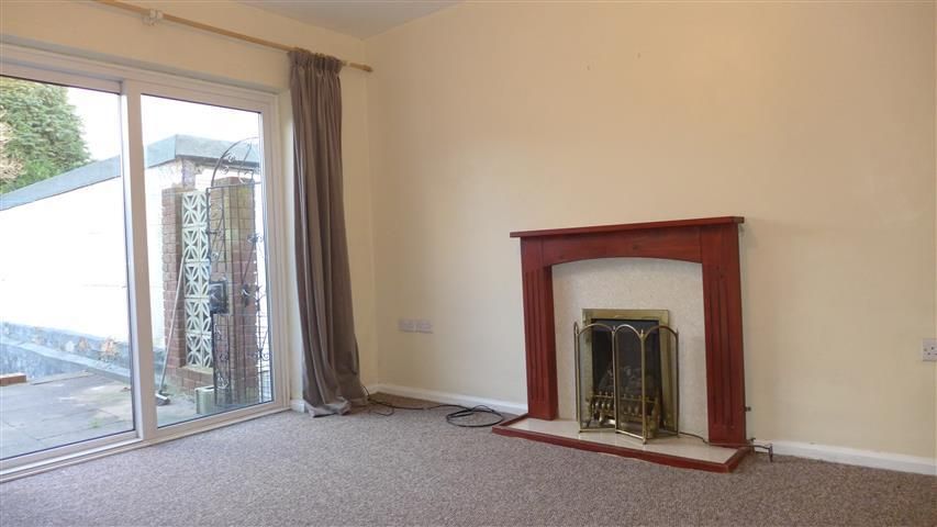 Property photo 3 of 9 Living Room