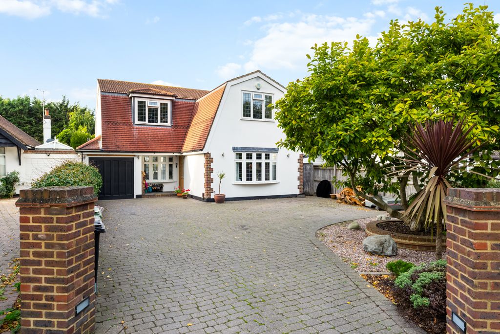 Property photo 1 of 28