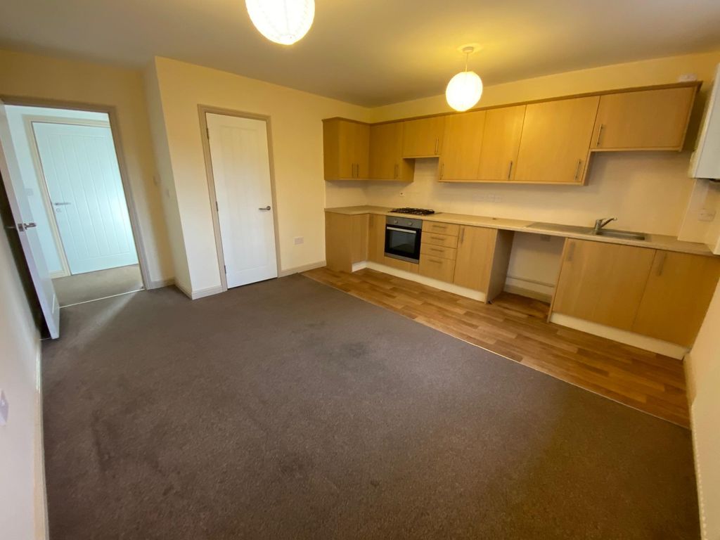 Property photo 3 of 6 Kitchen