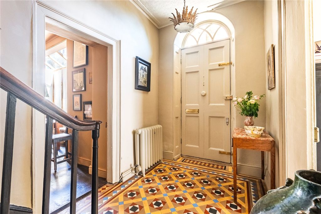 Property photo 3 of 28 Entrance Hallway