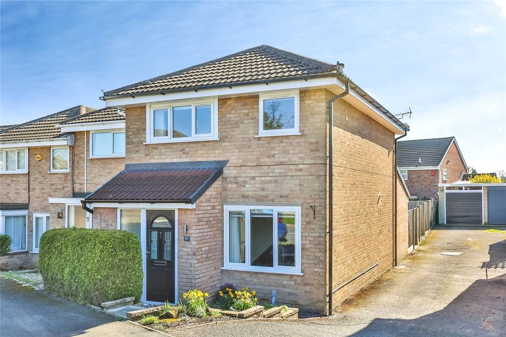 Property photo 1 of 18 Front