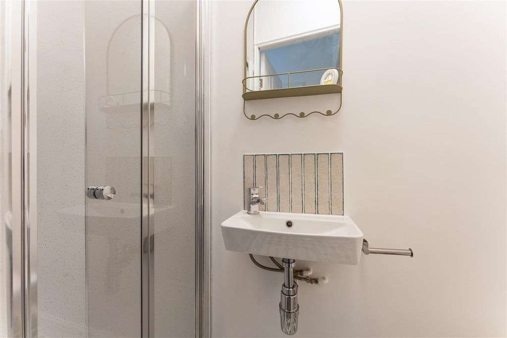 Property photo 1 of 9 6 Nelson Road-3.Jpg