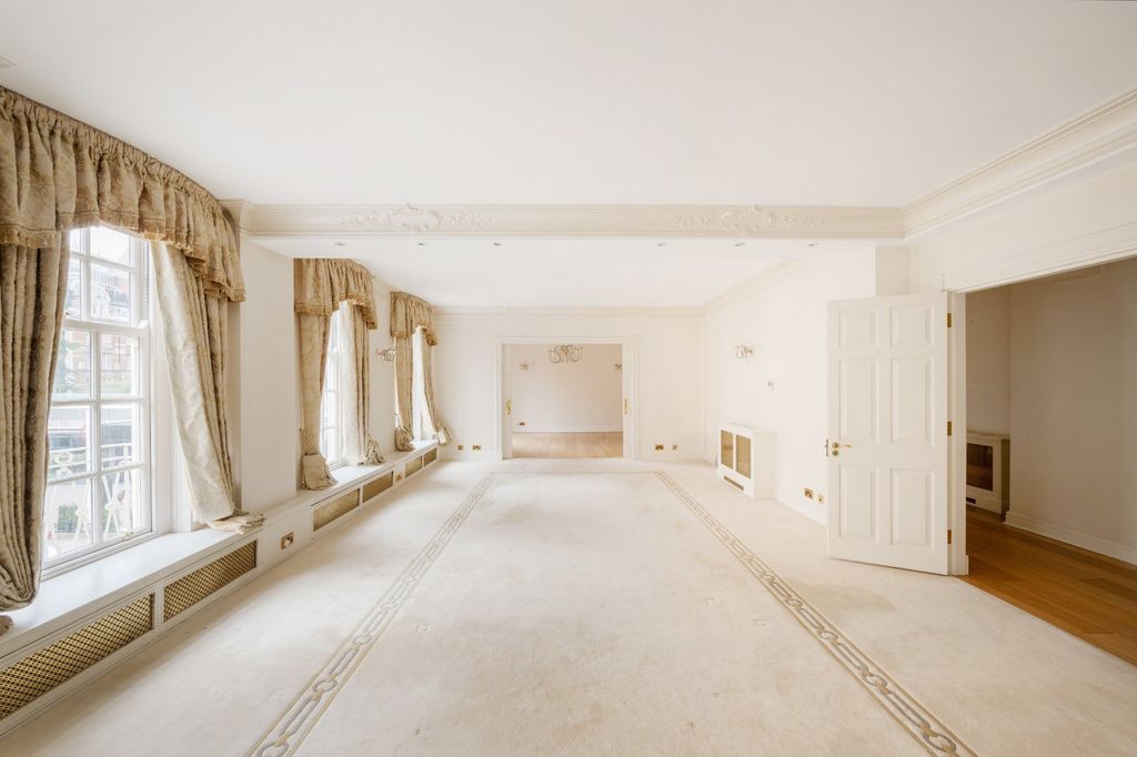 Property photo 3 of 26 Picture No. 18