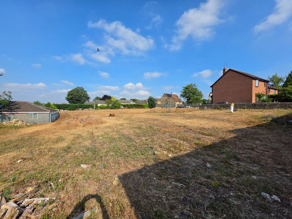 Property photo 3 of 6
