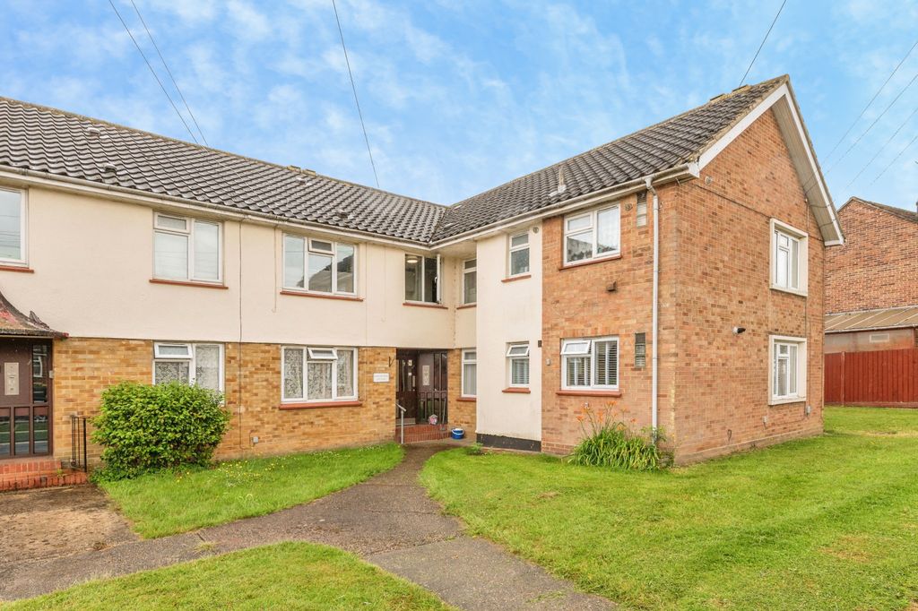 Property photo 2 of 11