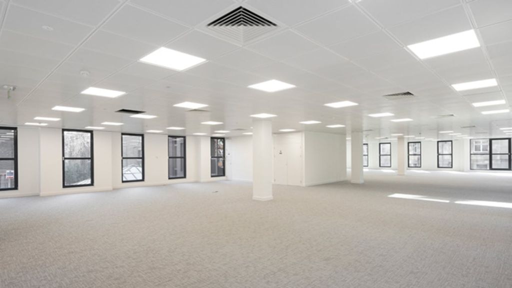 Property photo 2 of 3 Lincoln House Hammersmith Rd W14 Officewest London 1.Jpg