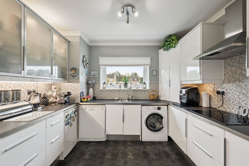 Property photo 1 of 15 Kitchen