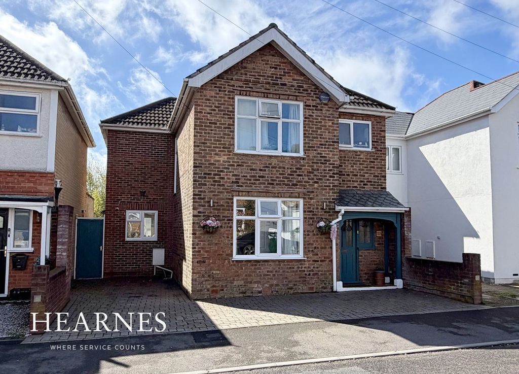 Property photo 1 of 26