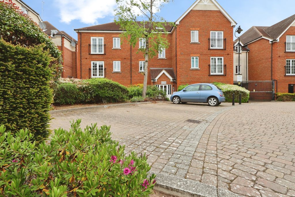Property photo 1 of 33