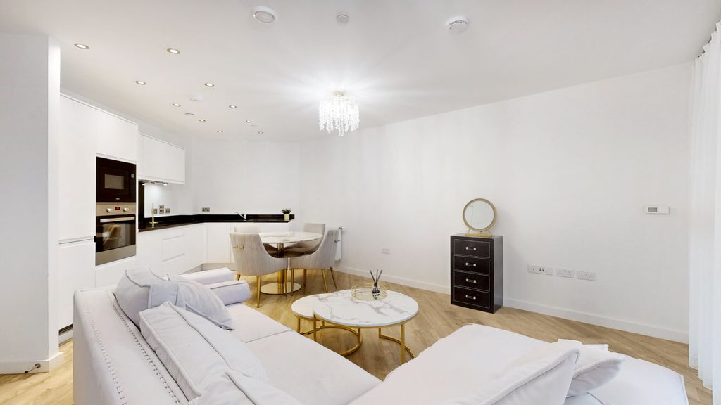 Property photo 2 of 16