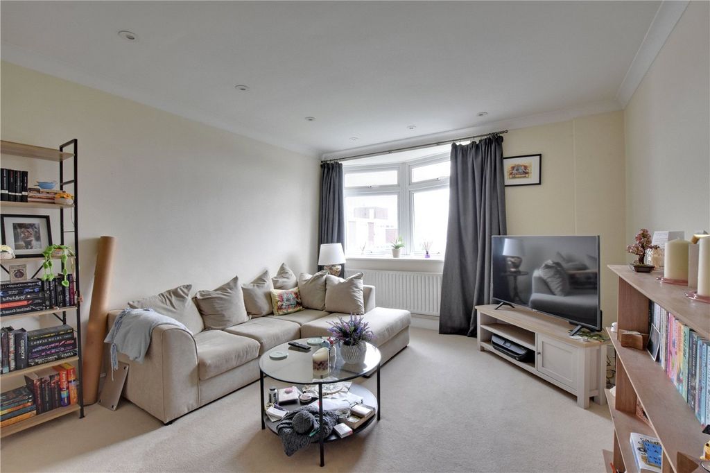 Property photo 1 of 15 Picture No. 16