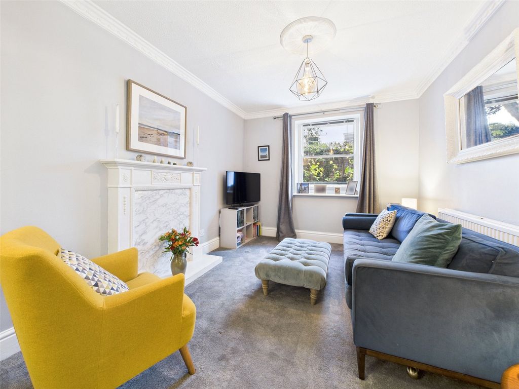 Property photo 2 of 19 Picture No. 10