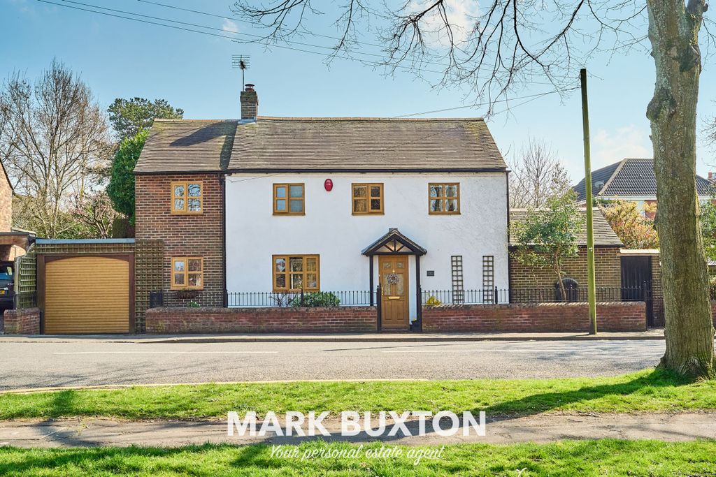 Property photo 1 of 33