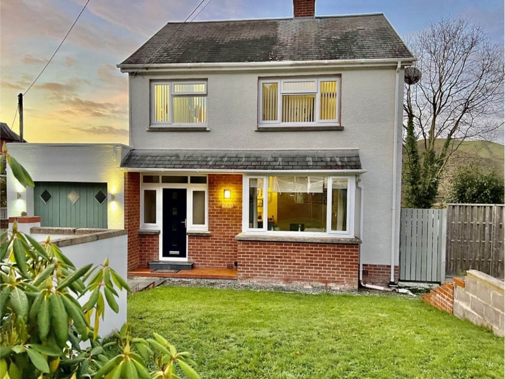 Property photo 1 of 13 Front