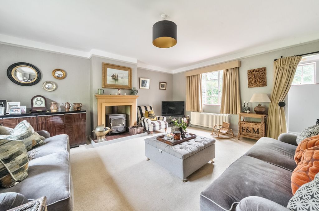 Property photo 2 of 22 1324535-18-68754c...