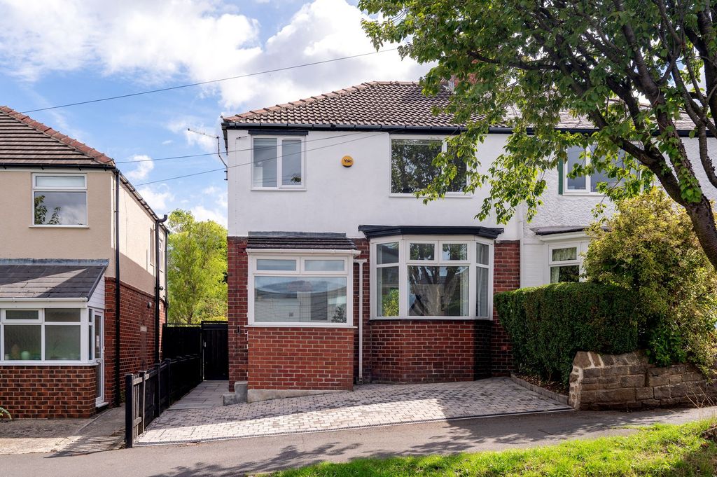 Property photo 1 of 35