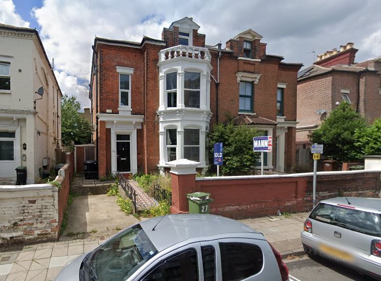 Property photo 1 of 12