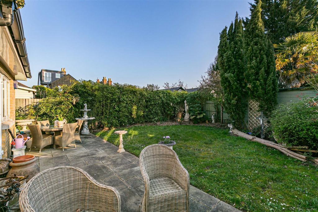 Property photo 3 of 36