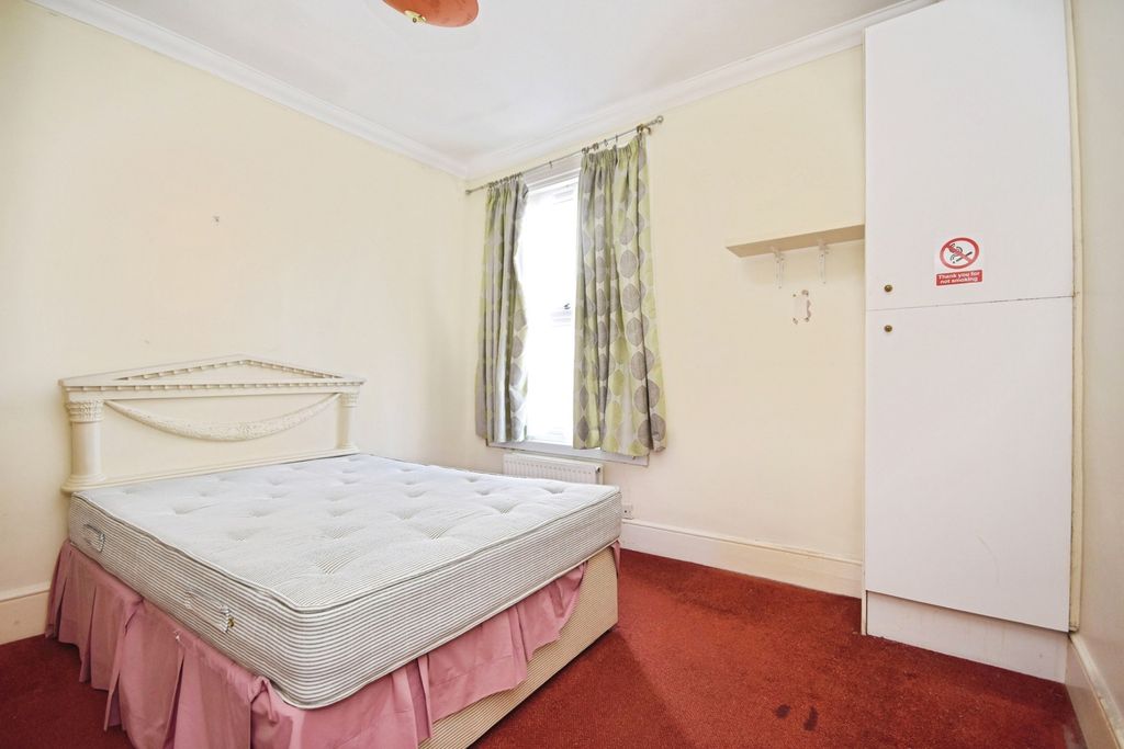 Property photo 2 of 12 Bedroom