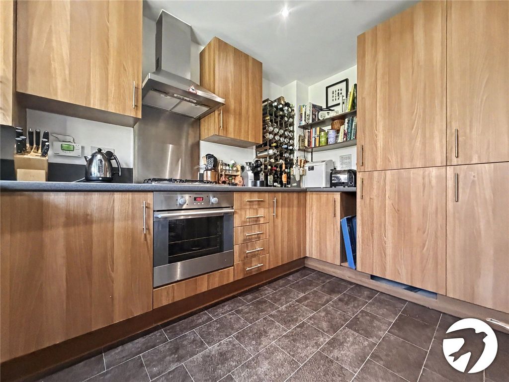 Property photo 2 of 12 Kitchen