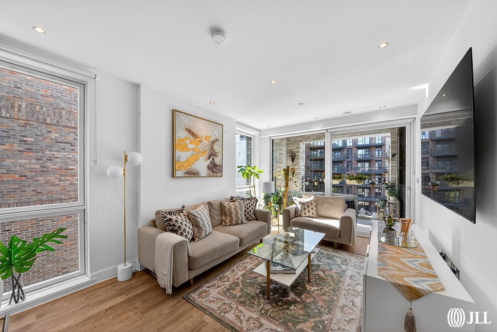 Property photo 1 of 27