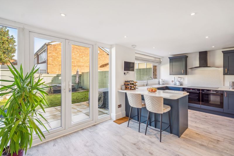 Property photo 2 of 15 Photo 3