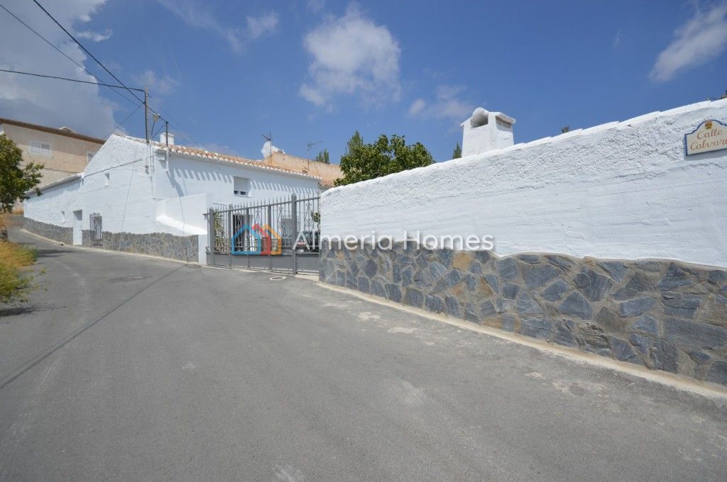 Property photo 2 of 19